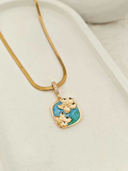 Serene Petal Necklace