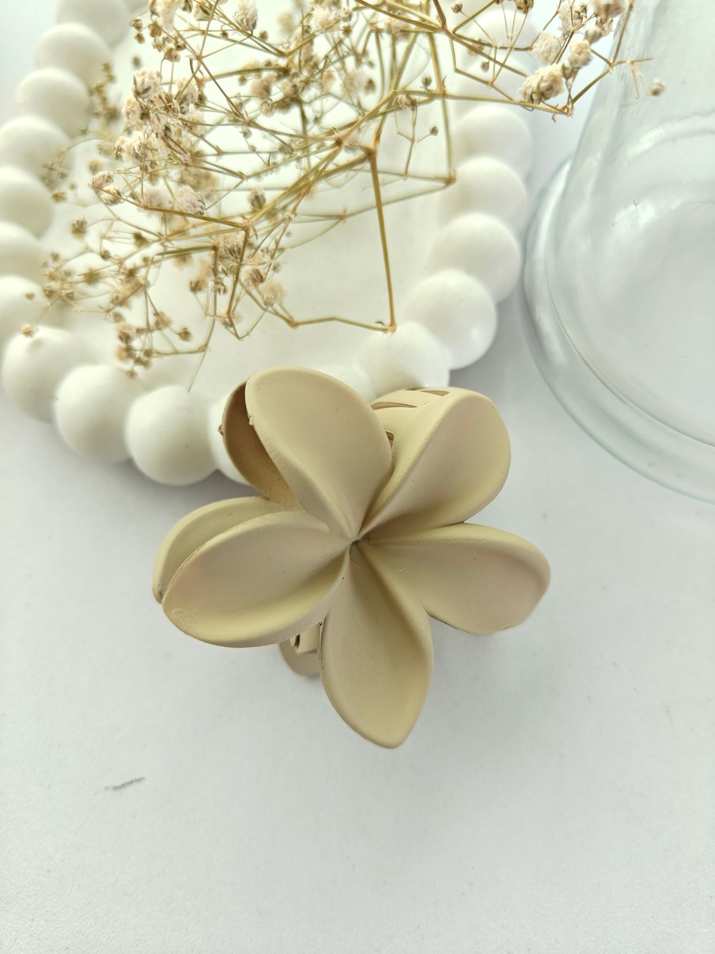 Matte Daisy Claws - Mid Size