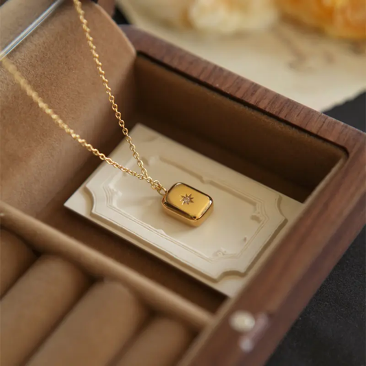 Mini Evia Zirconia Necklace