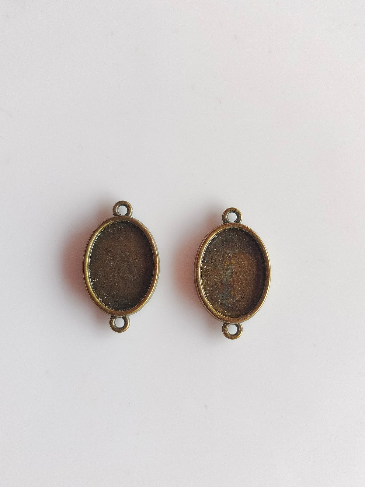 Mini Oval Vintage Connector Base - 1 Piece