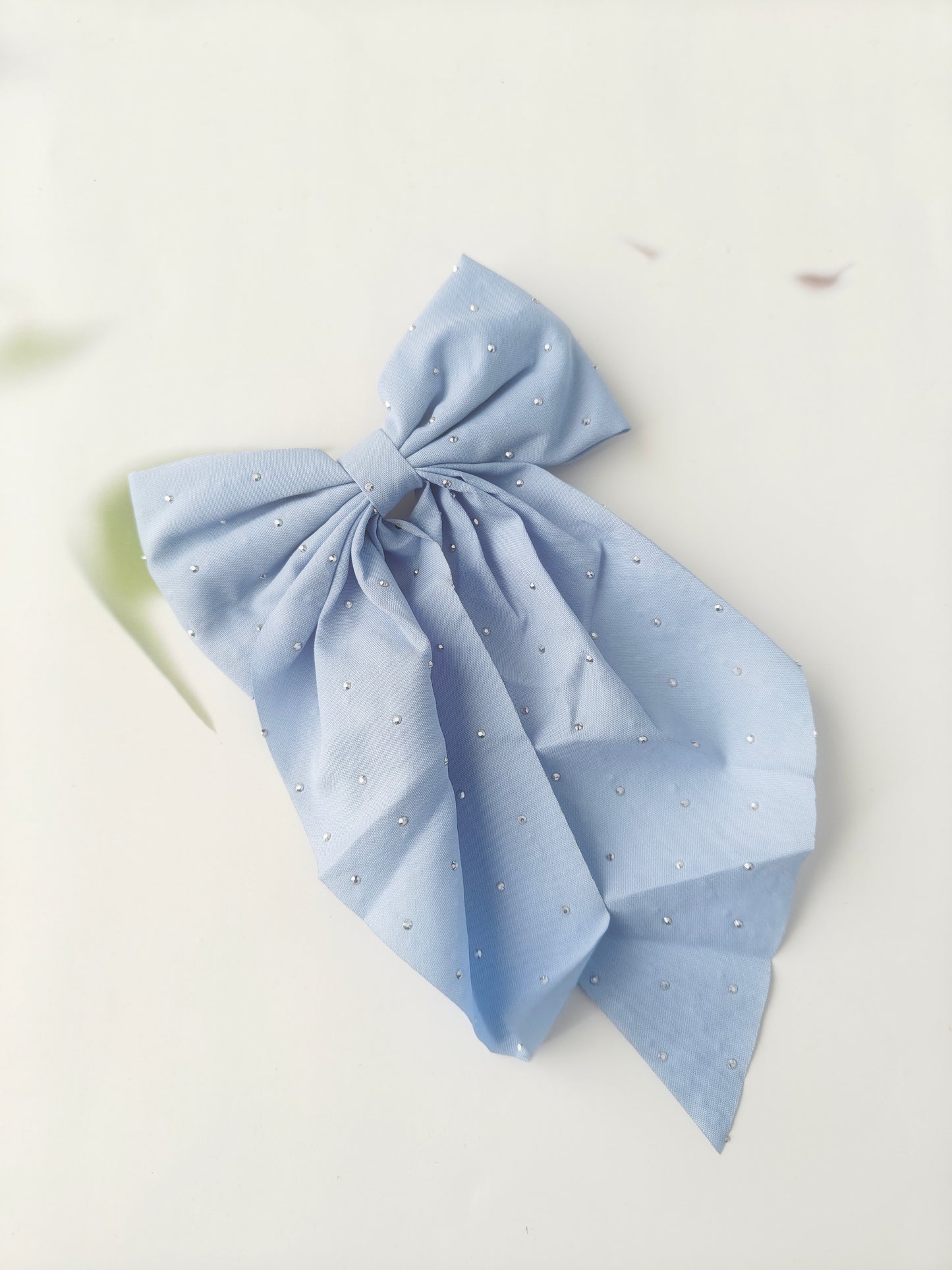 Glimmer Tail Bows