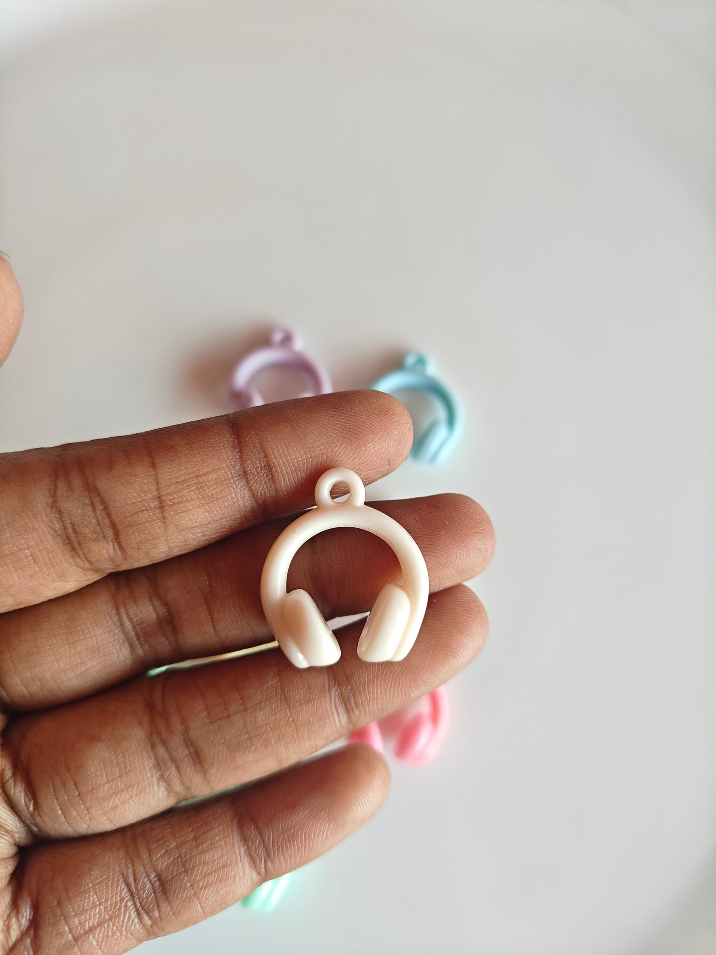 Headphone Charm - Random 10 Pieces