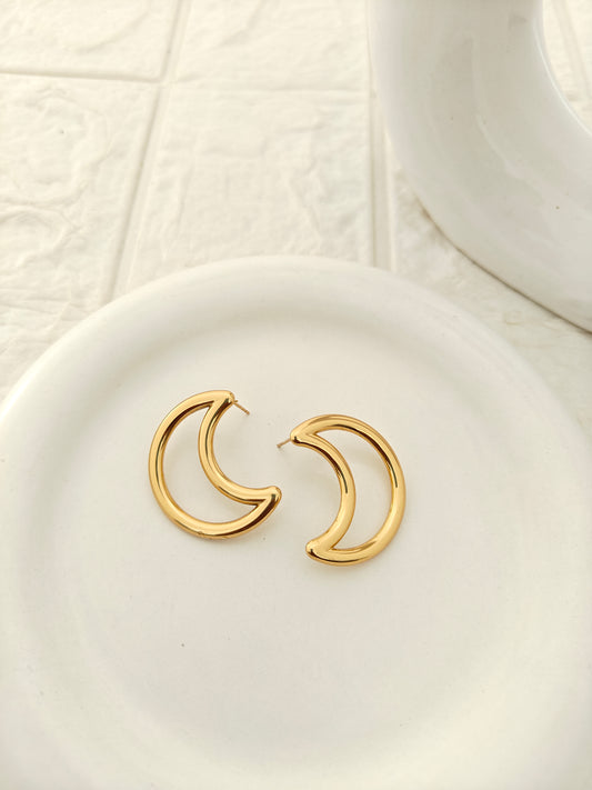 Crescent Hollow Studs