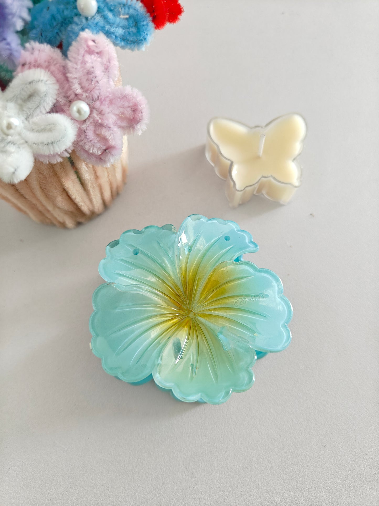 Glossy Hibiscus Claw Clips - Big Size
