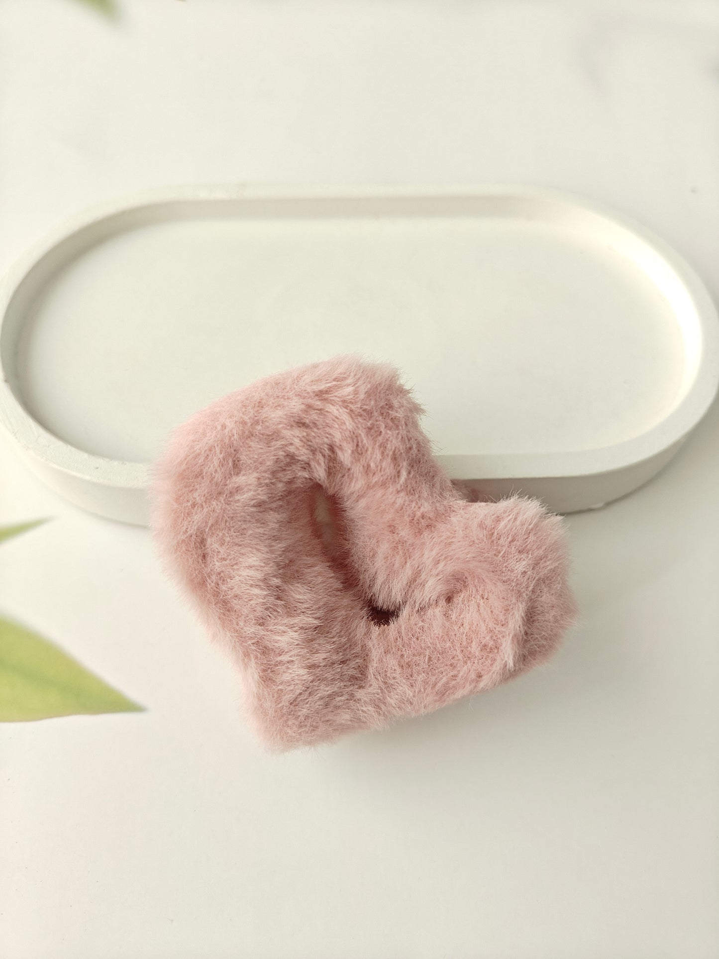 Fluffy Heart Claws