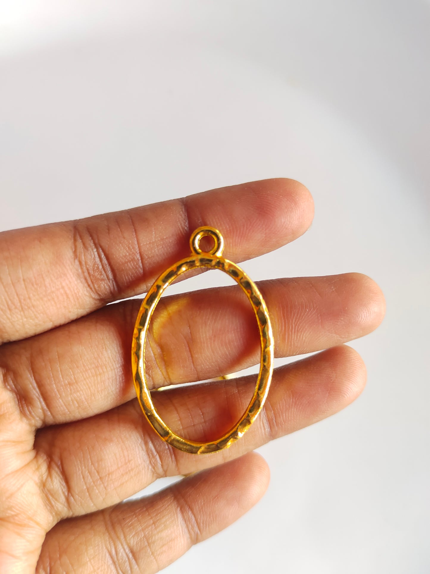 Gold Oval Hammered Bezel - 1 Piece