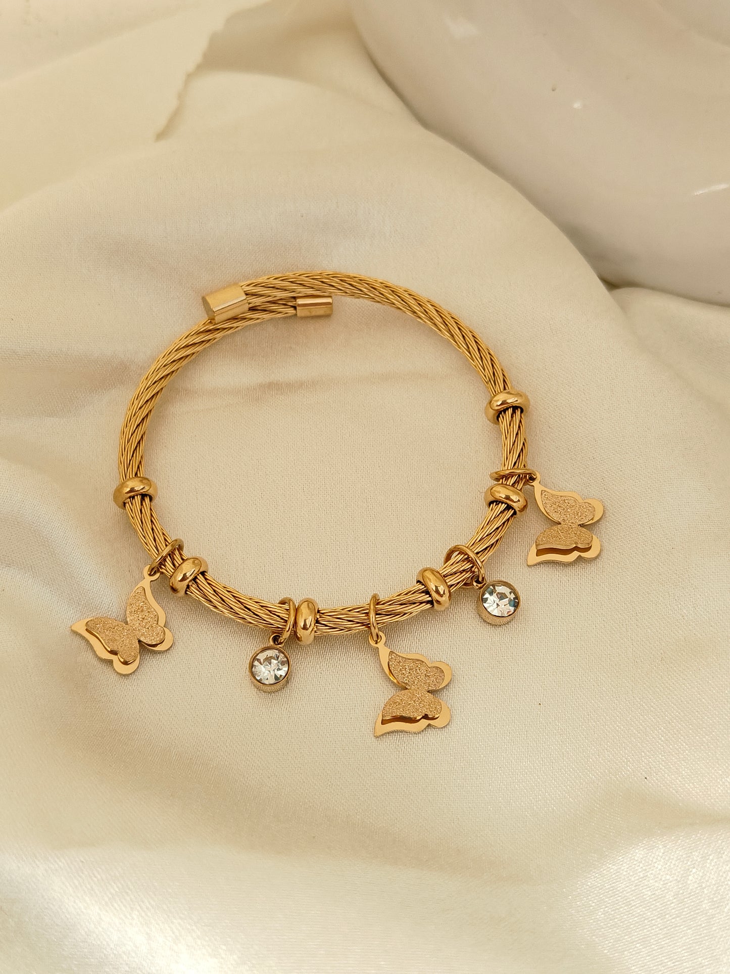 Butterfly Twisted Kada