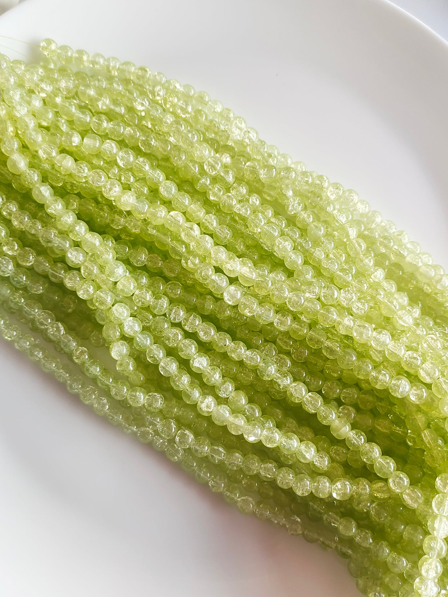 Single Shade Crackle Beads 8mm Light Green - approx. 100 beads