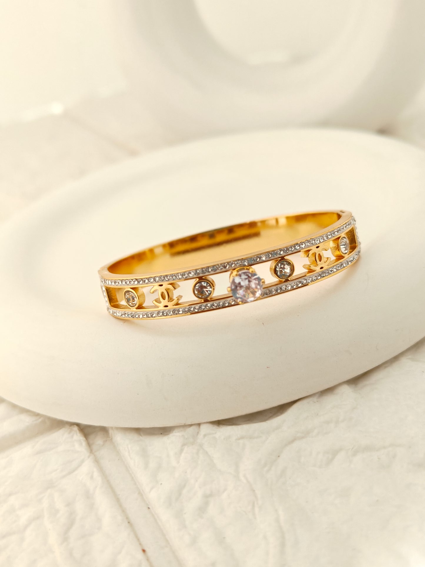 Crystal Kada
