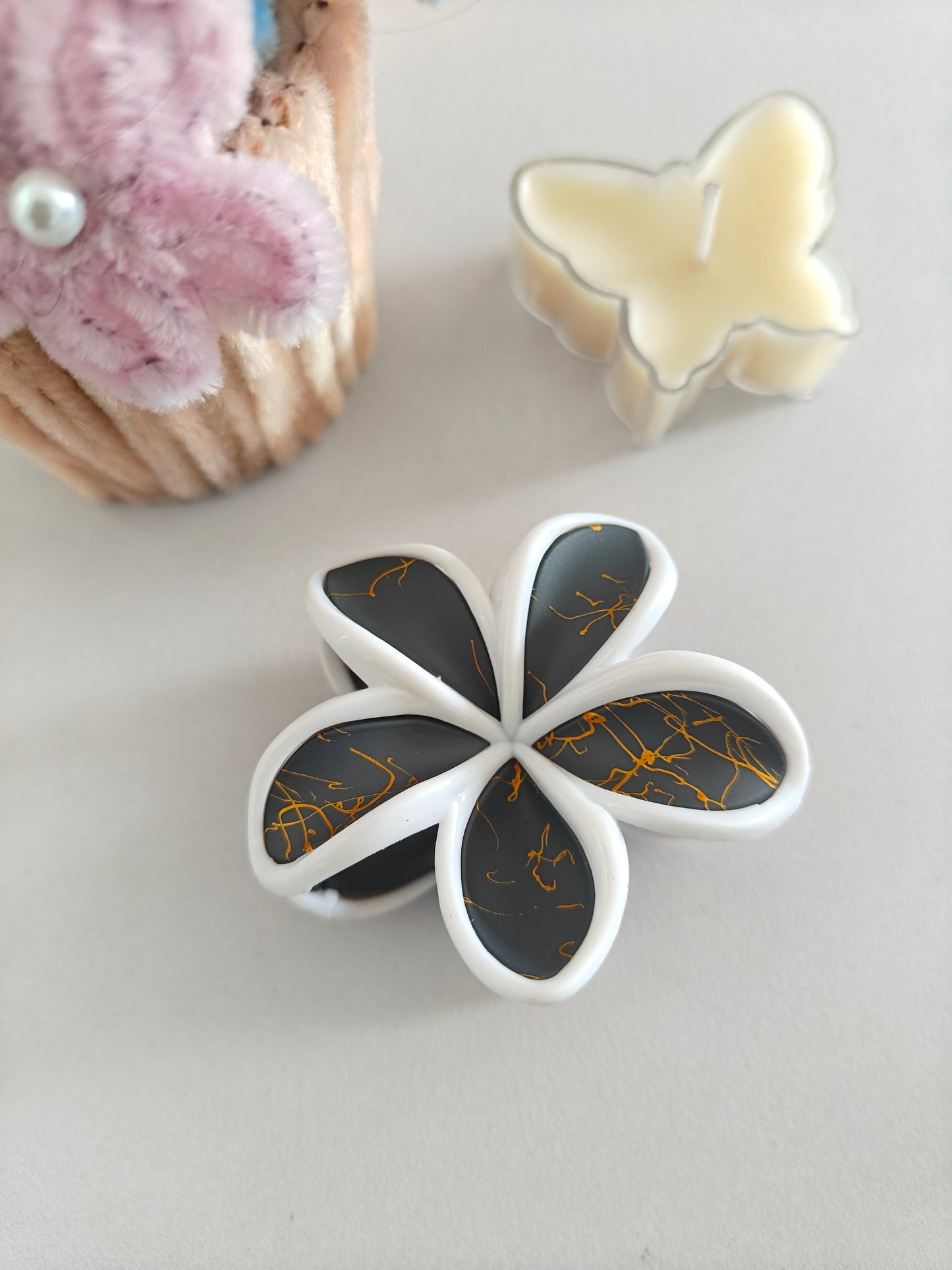 Marble Daisy Claw Clips - Mid Size