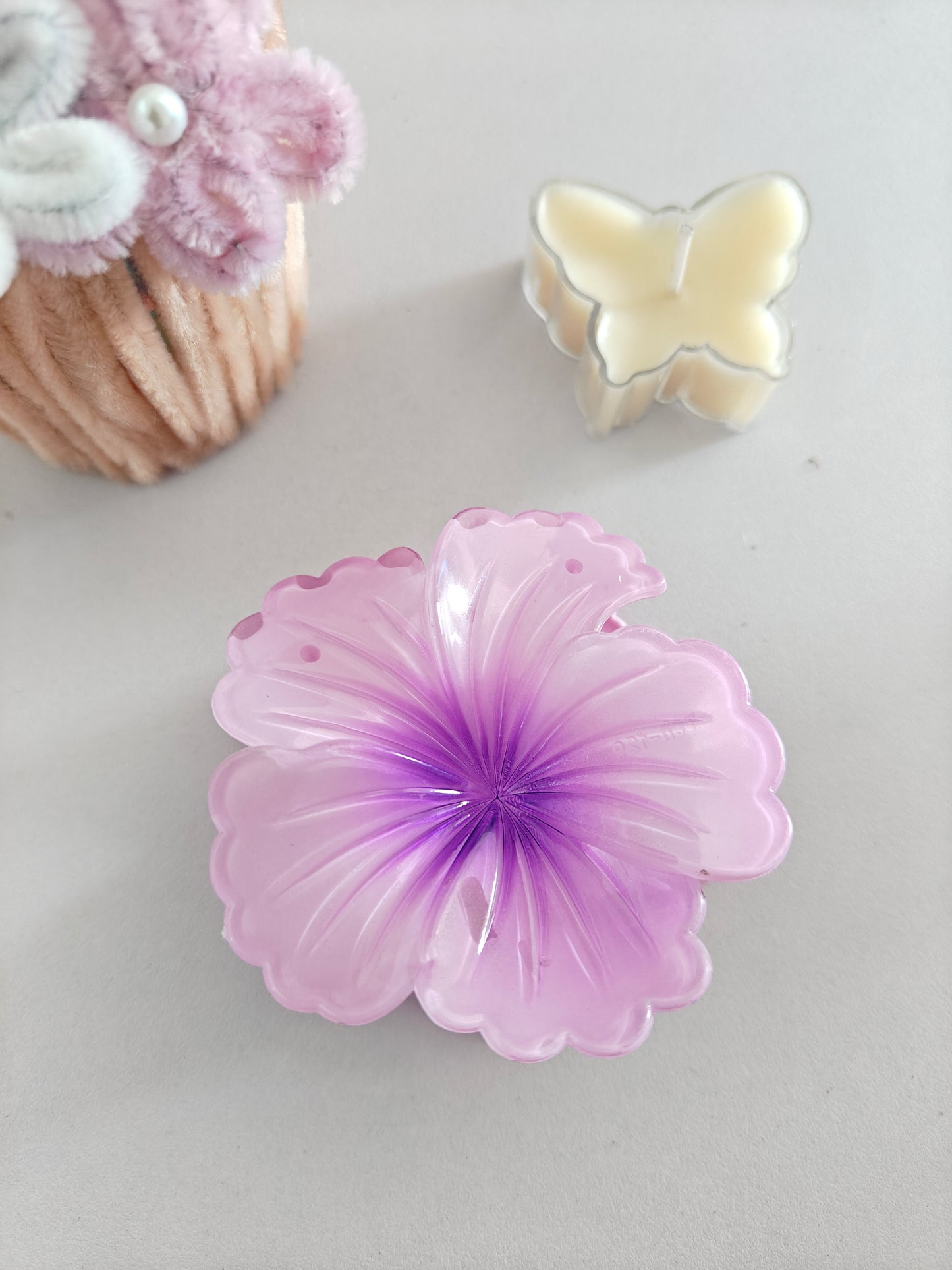 Glossy Hibiscus Claw Clips - Big Size