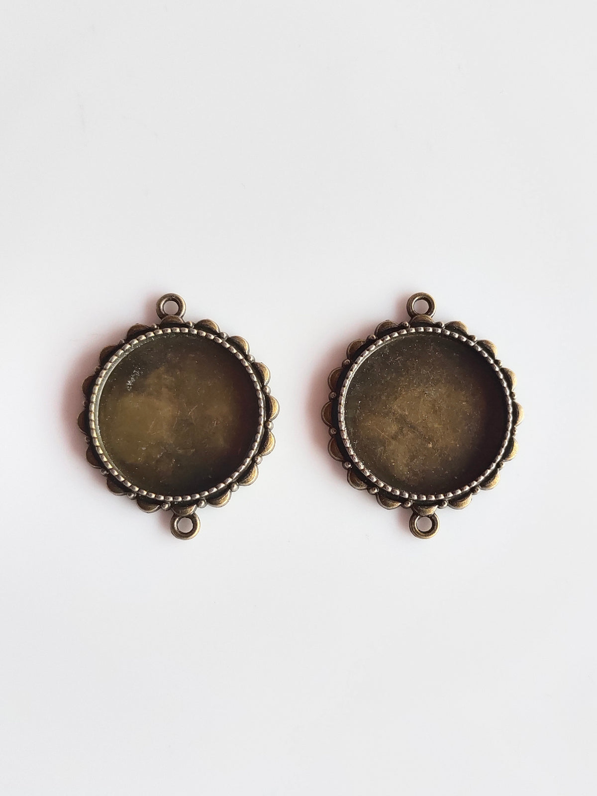 Mini Oval Vintage Connector Base - 1 Piece