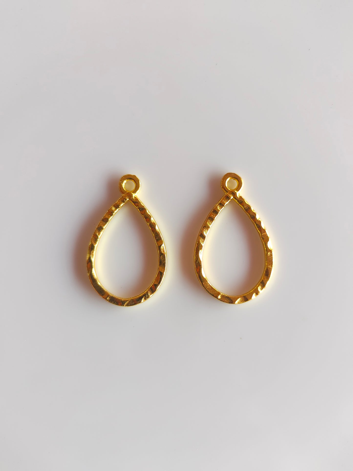 Gold Drop Hammered Bezel - 1 Piece