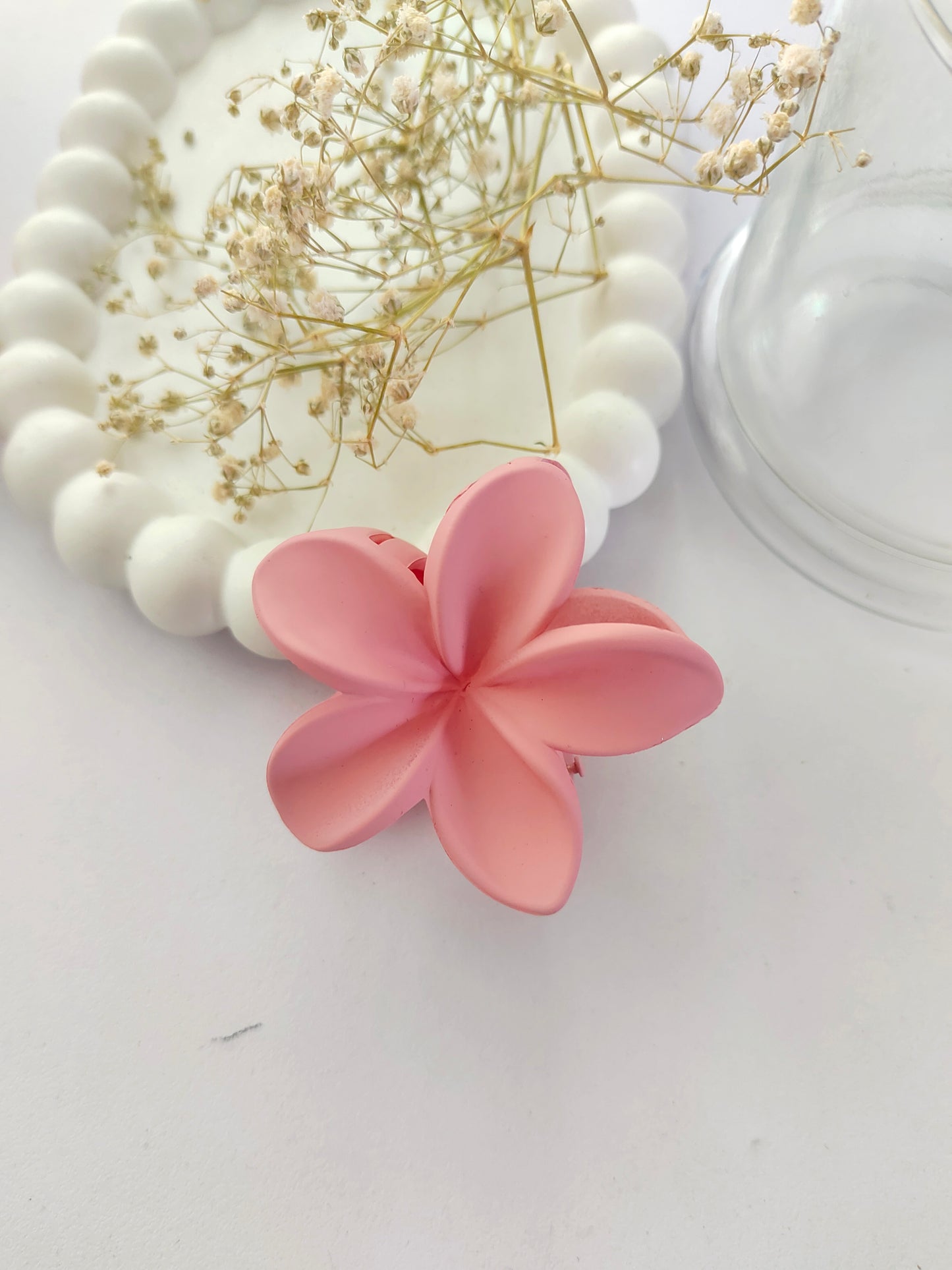 Matte Daisy Claw - Mid Size