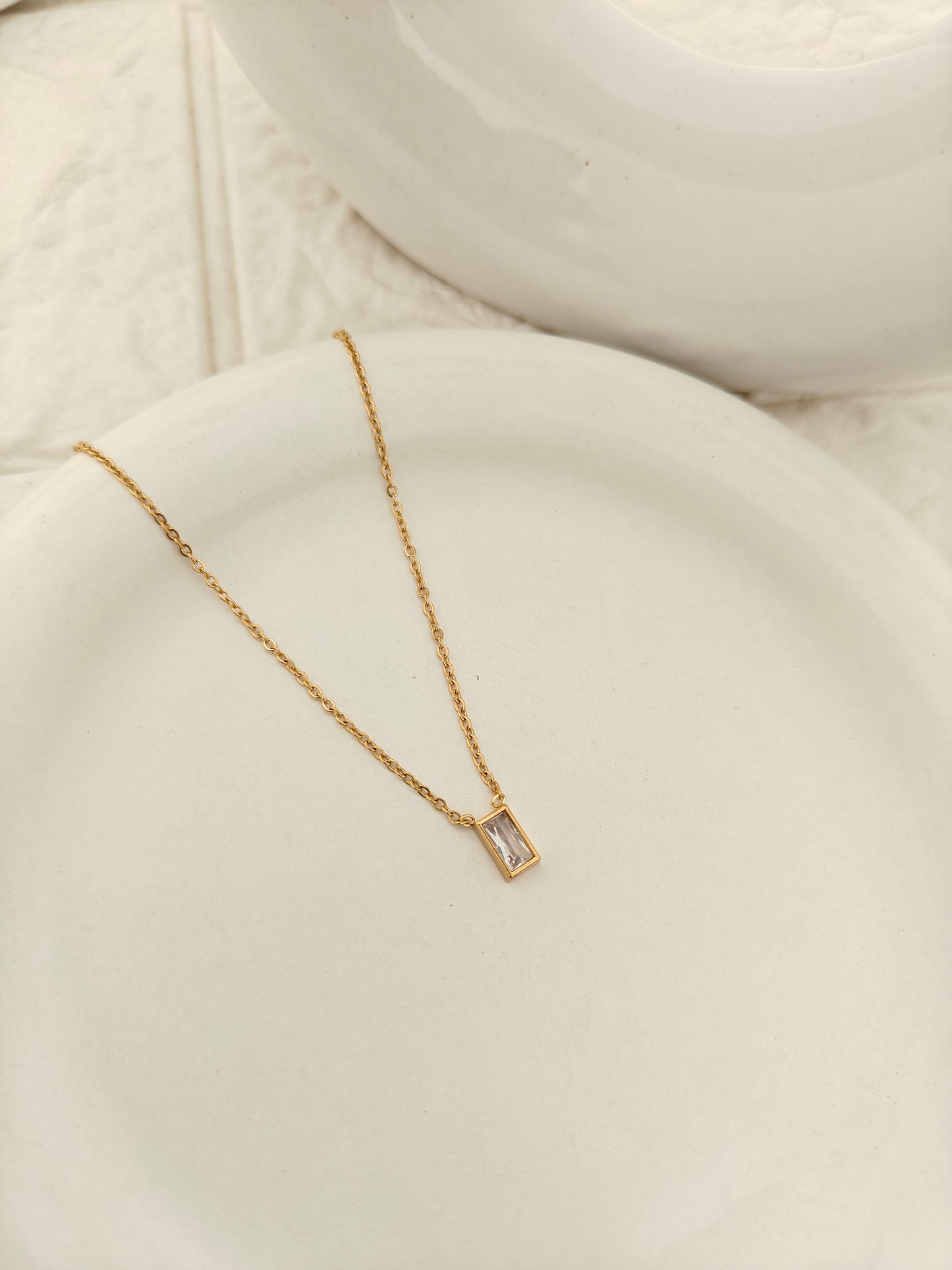 Lustre Bar Necklace