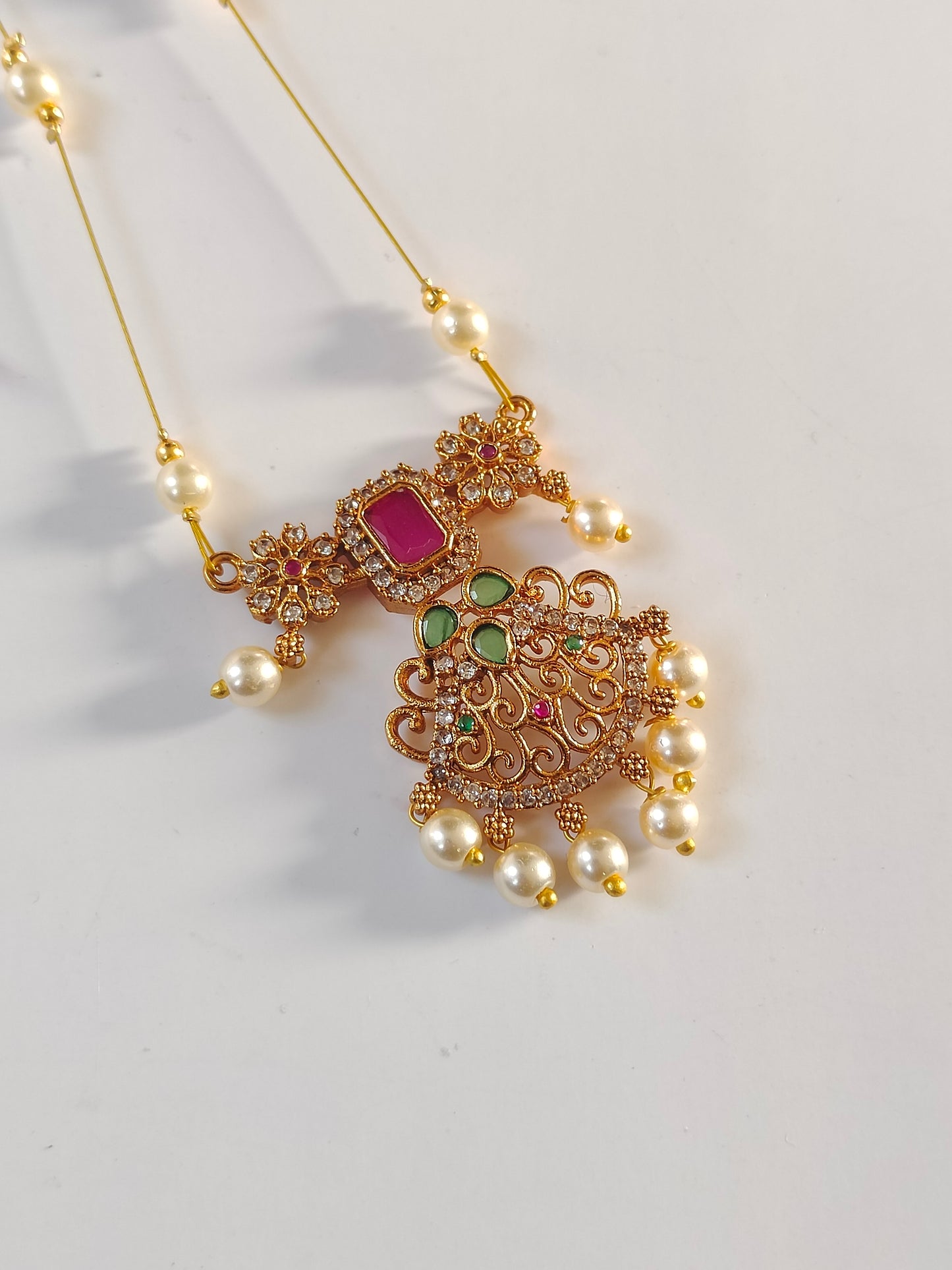 Anika Pearl Invisible Chain