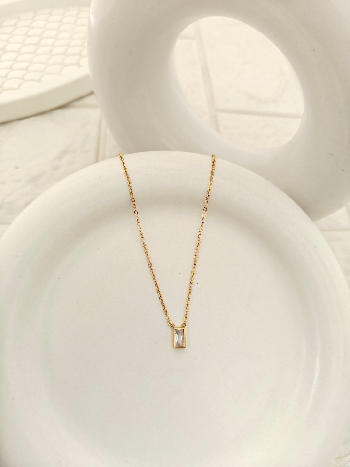 Lustre Bar Necklace