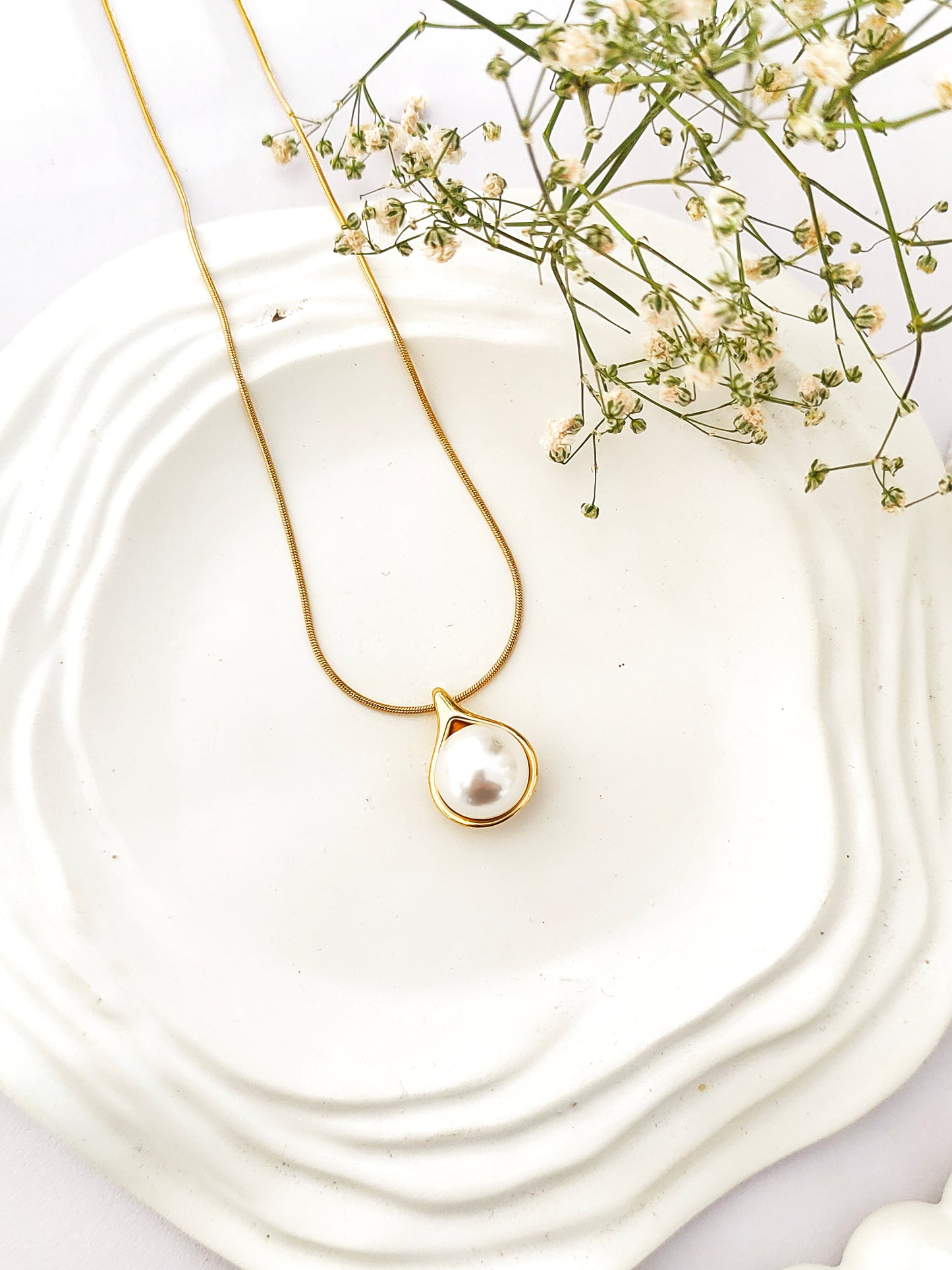 Pearl Dome Necklace