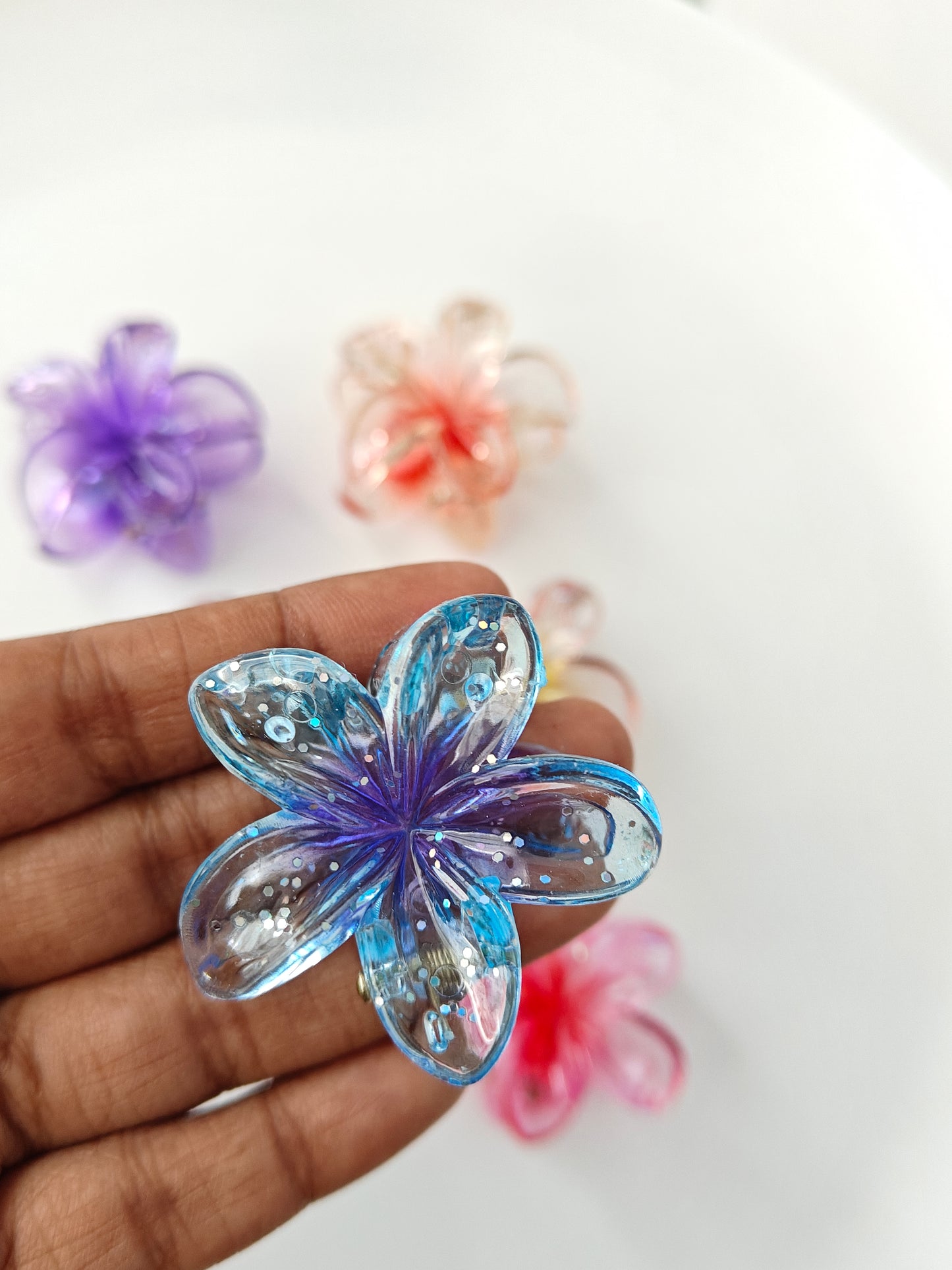 Mini Crystal Daisy Claws