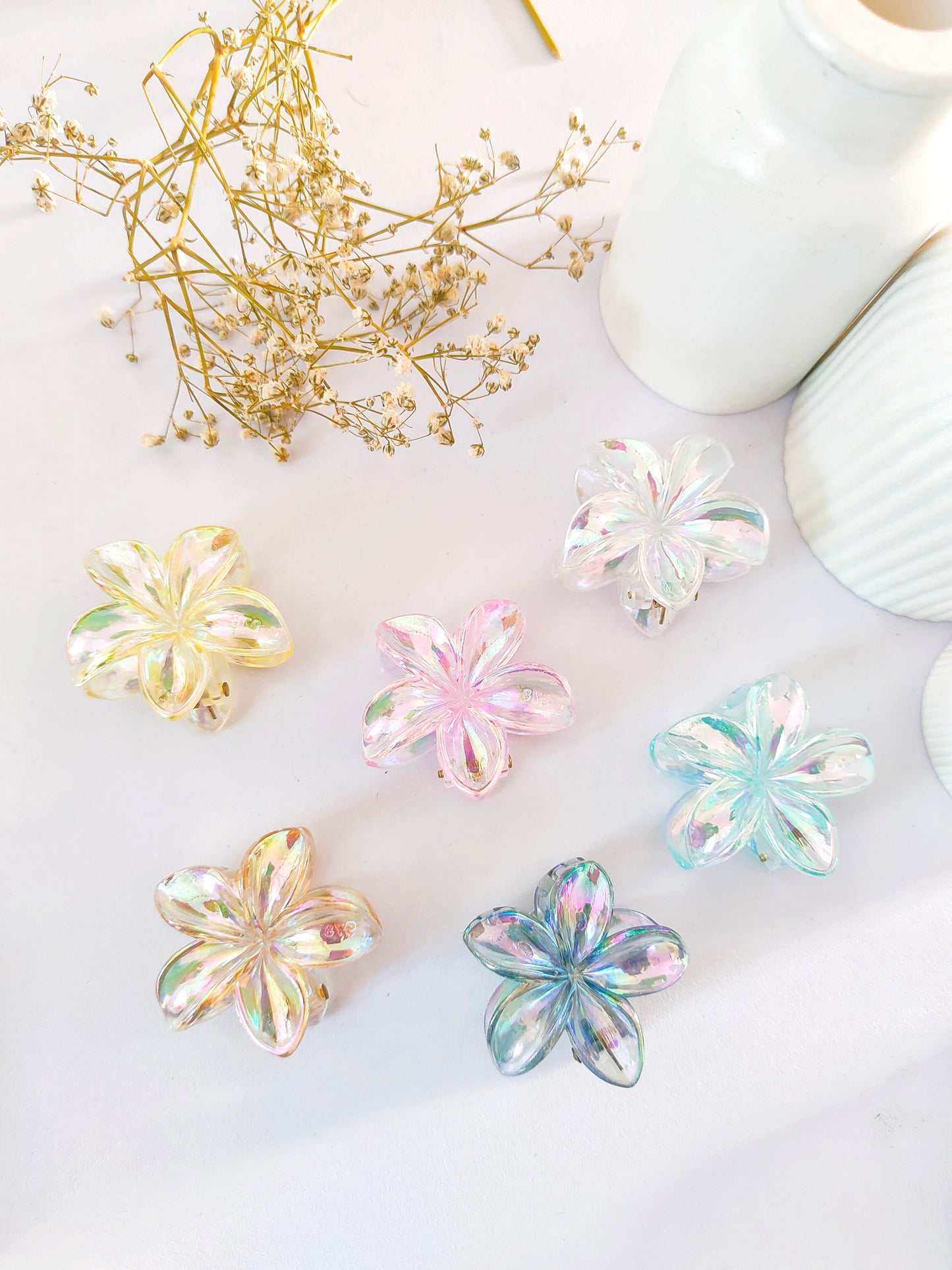 Holographic Daisy Claw