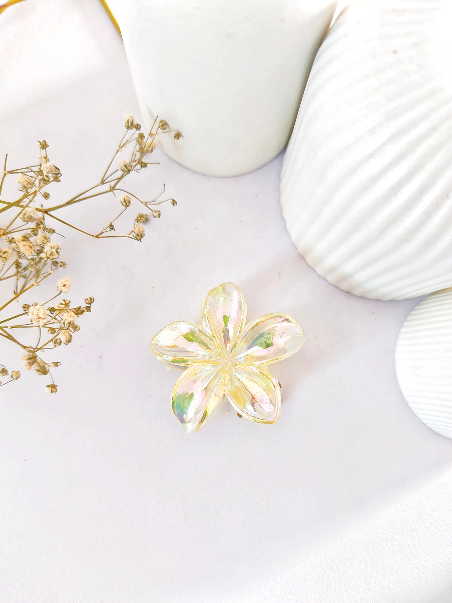 Holographic Daisy Claw