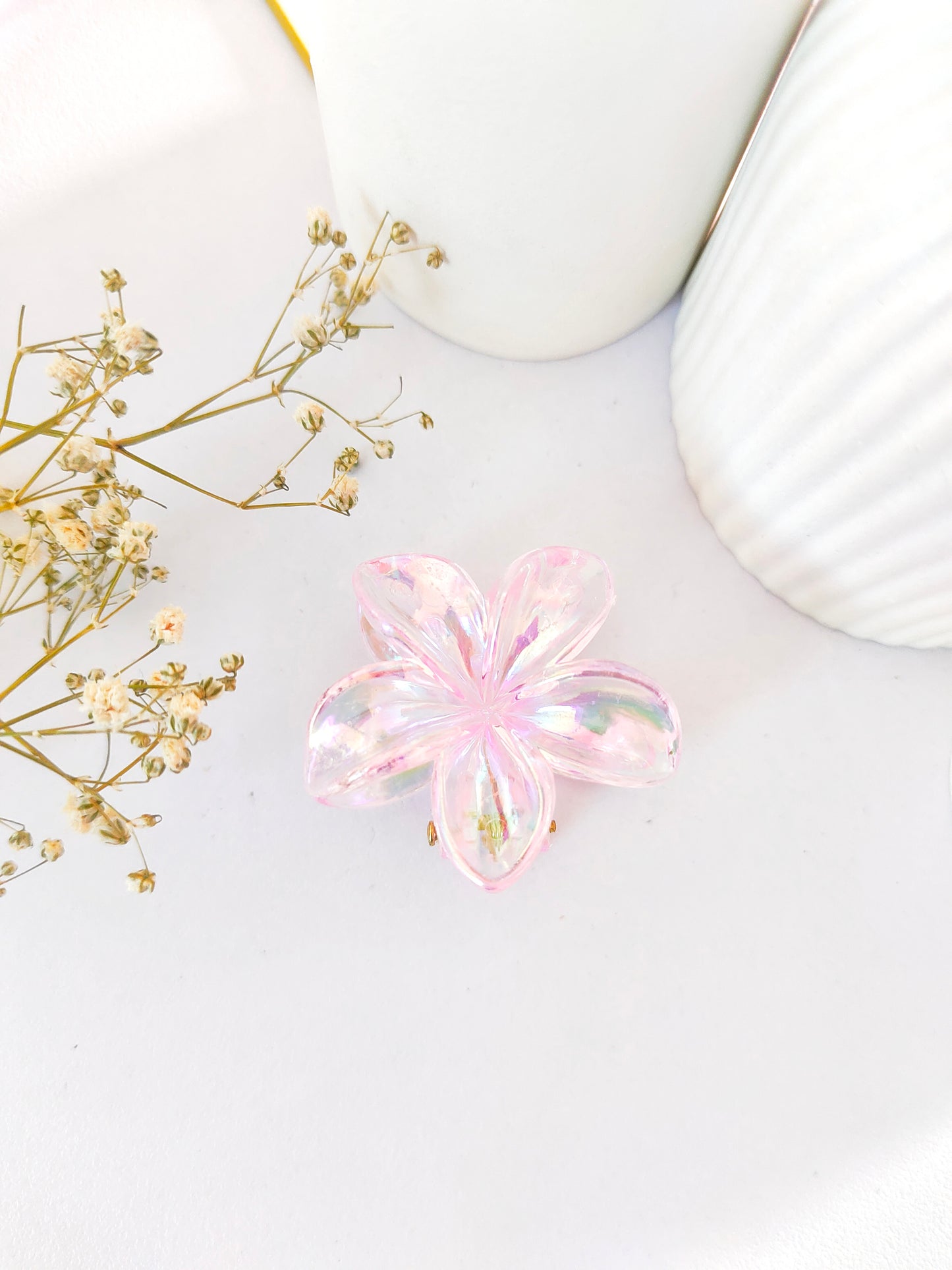 Holographic Daisy Claw