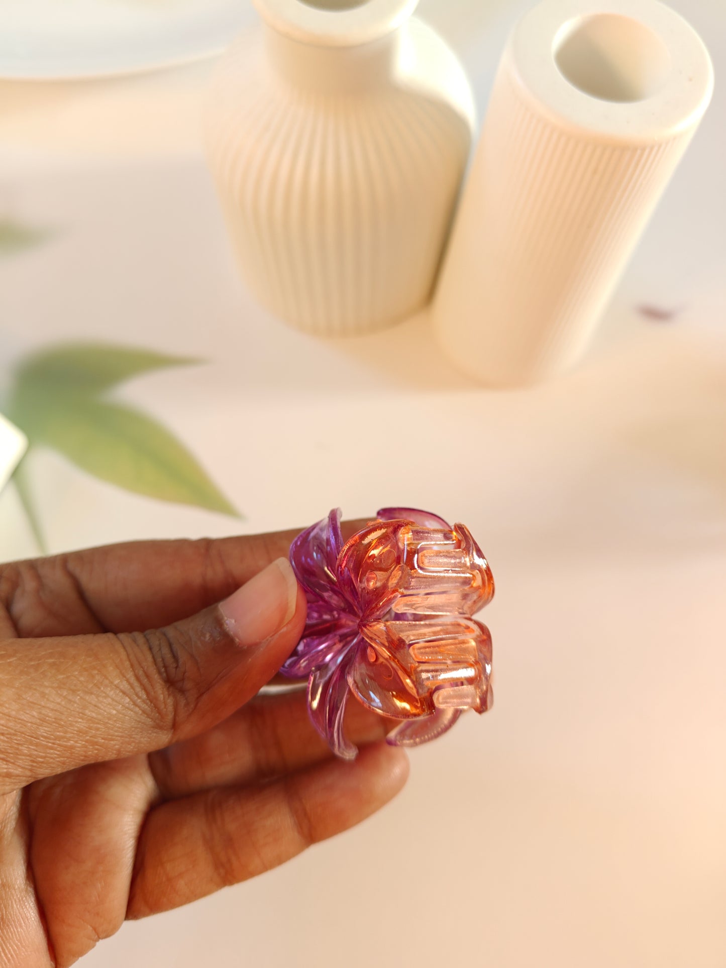 Mini Hawaii Daisy Claw Clip - 1 Piece