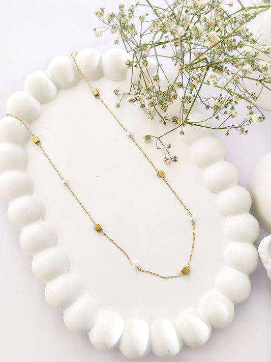 Dainty Pearl Cube Station Chain
