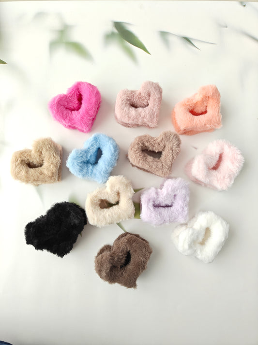 Fluffy Heart Claws