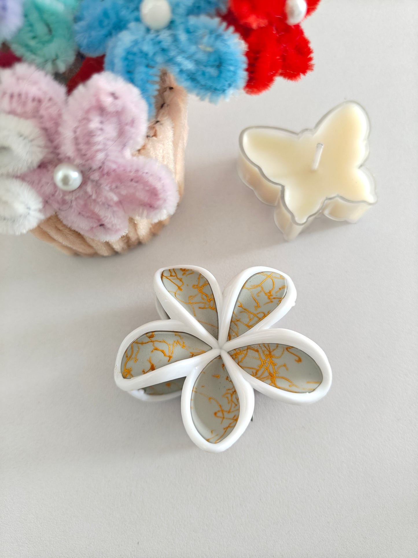 Marble Daisy Claw Clips - Mid Size