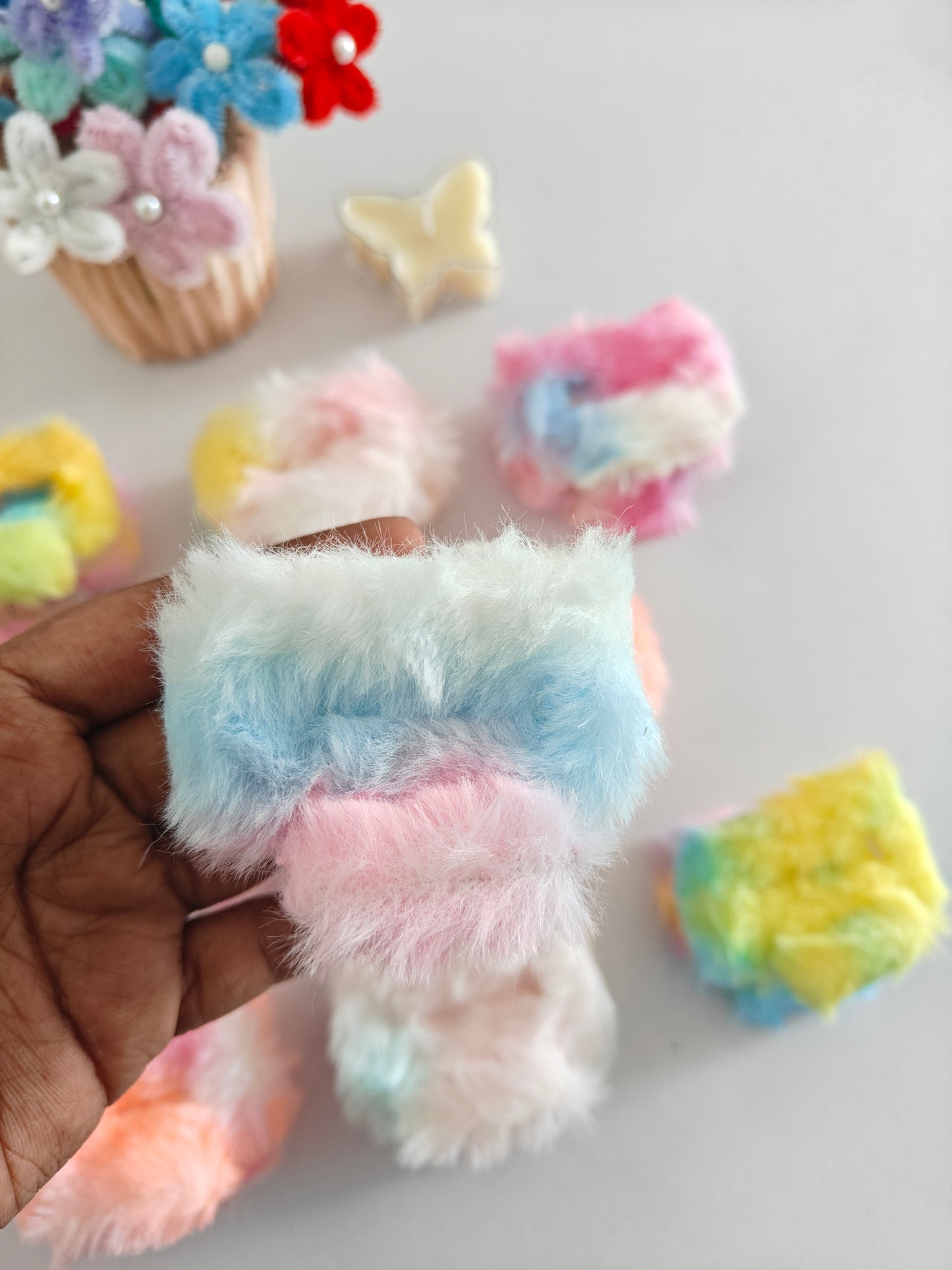 Mini Furry Rectangle Claw - Random 1 Piece