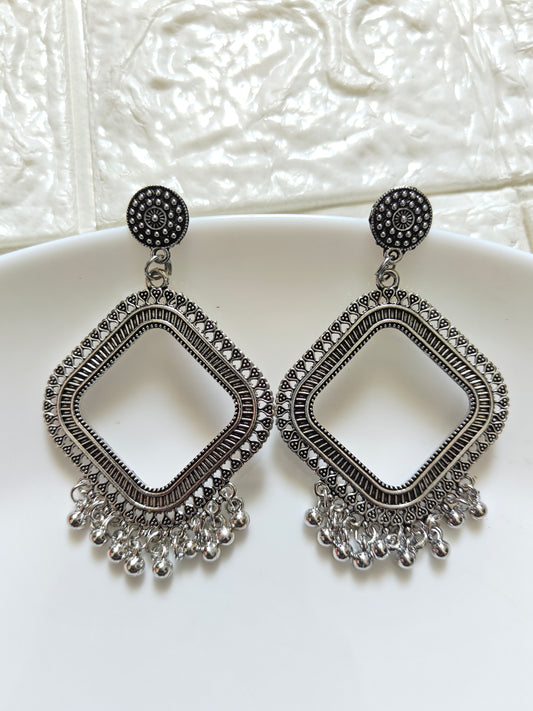 Silver Rhombus Jhumka Base - 1 Pair