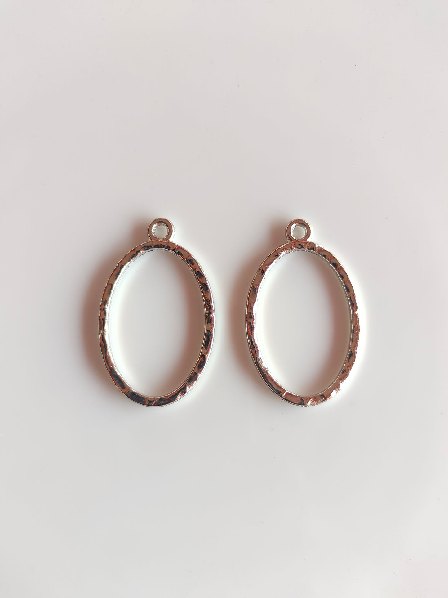 Silver Oval Hammered Bezel - 1 Piece