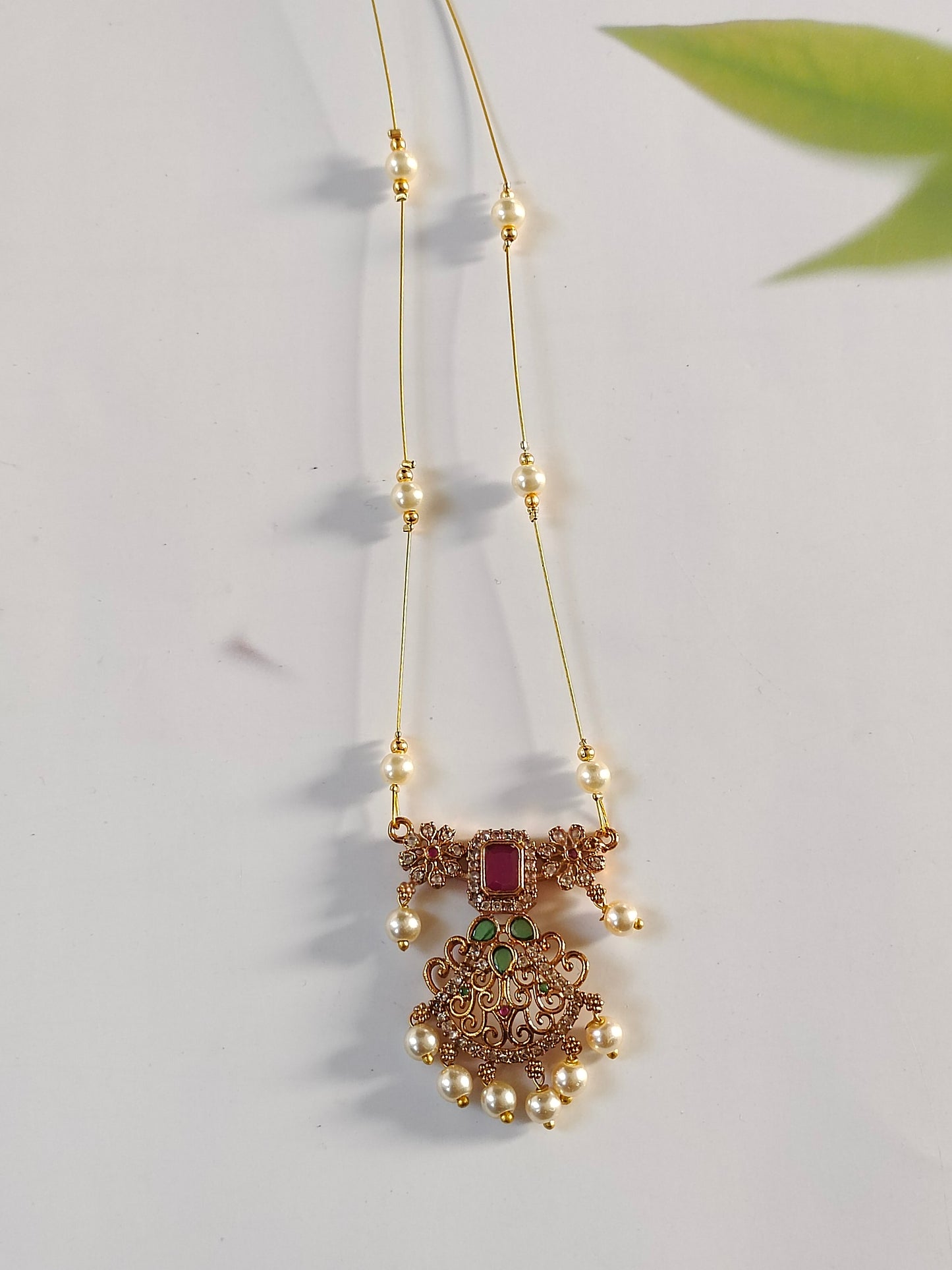 Anika Pearl Invisible Chain