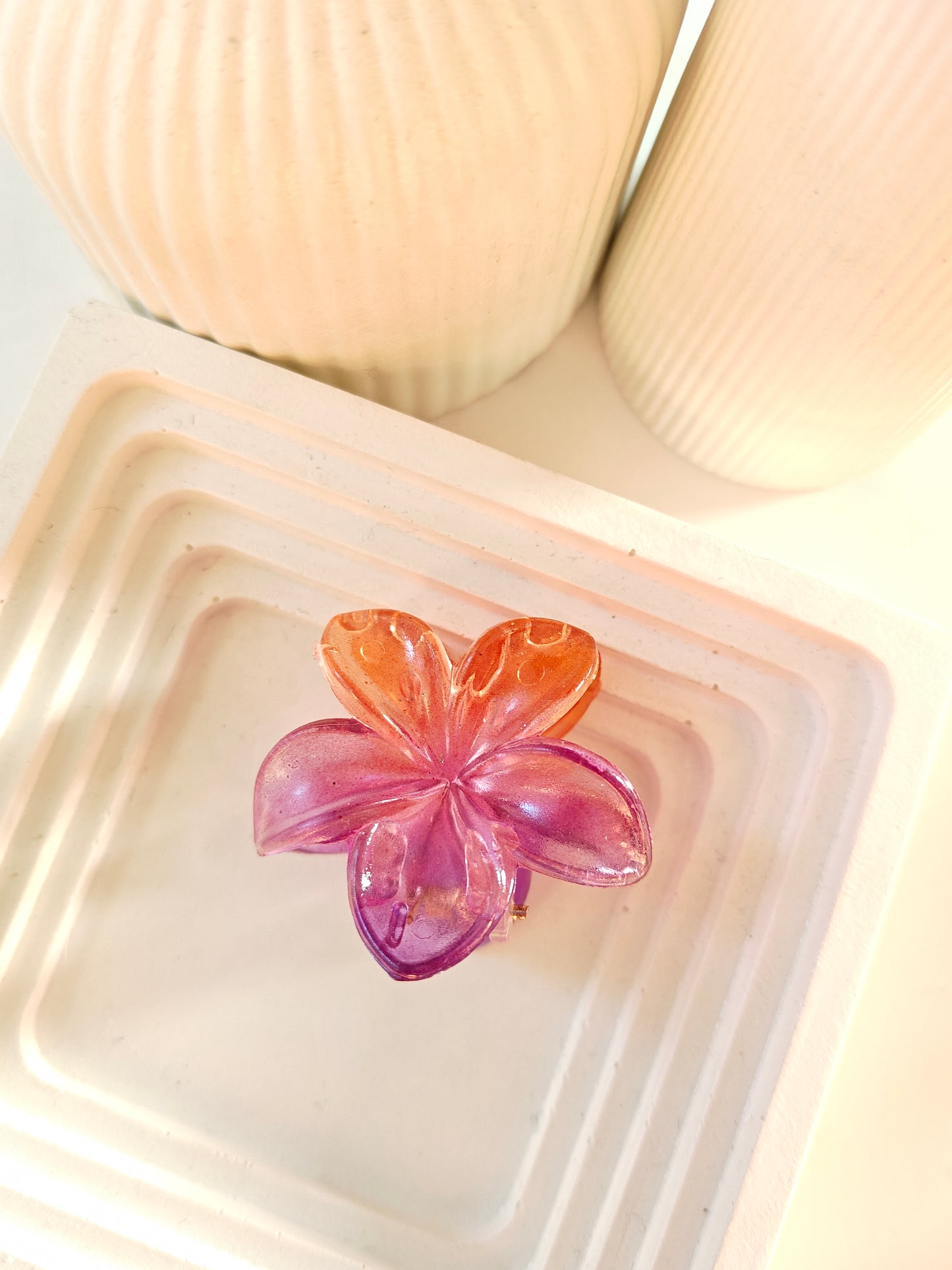 Mini Hawaii Daisy Claw Clip - 1 Piece