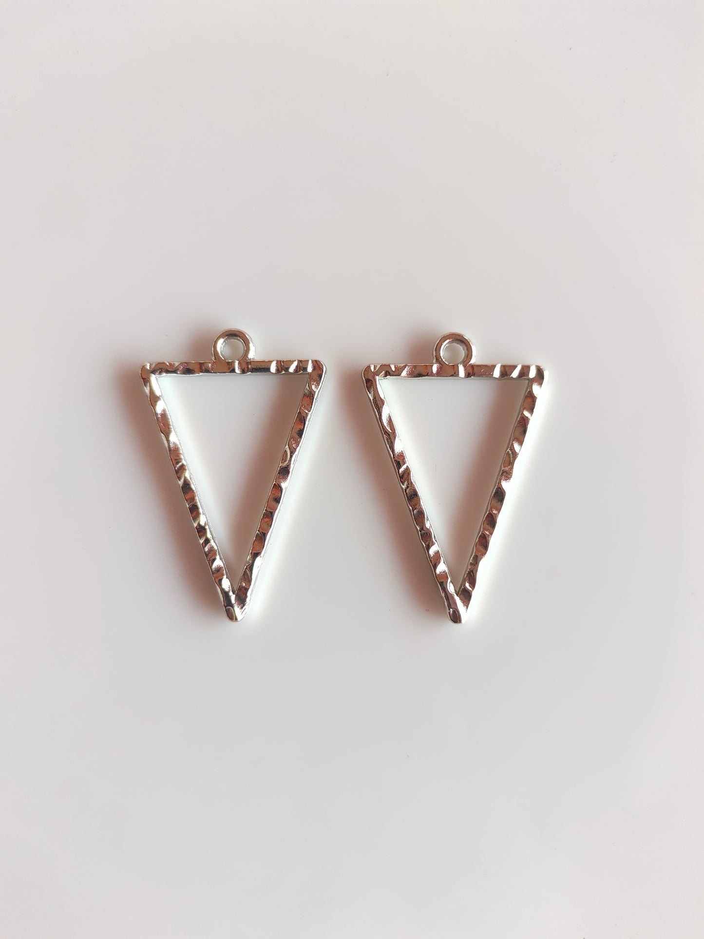 Silver Triangle Hammered Bezel - 1 Piece