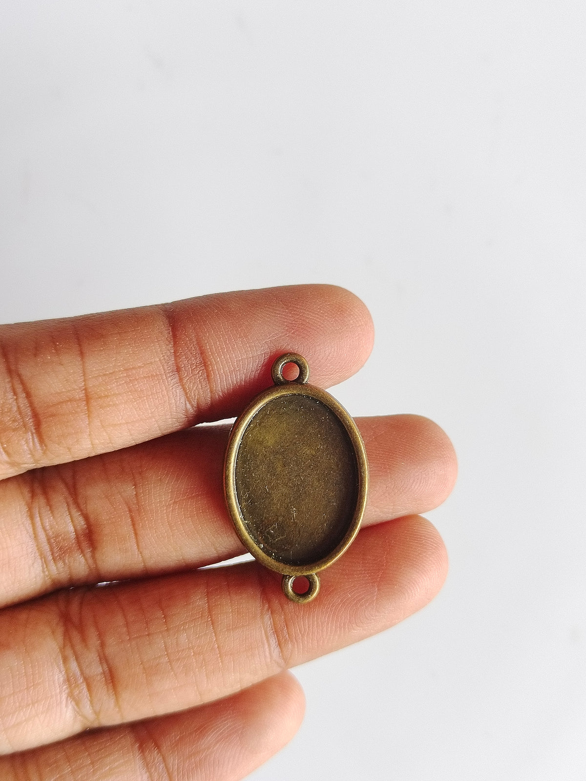 Mini Oval Vintage Connector Base - 1 Piece