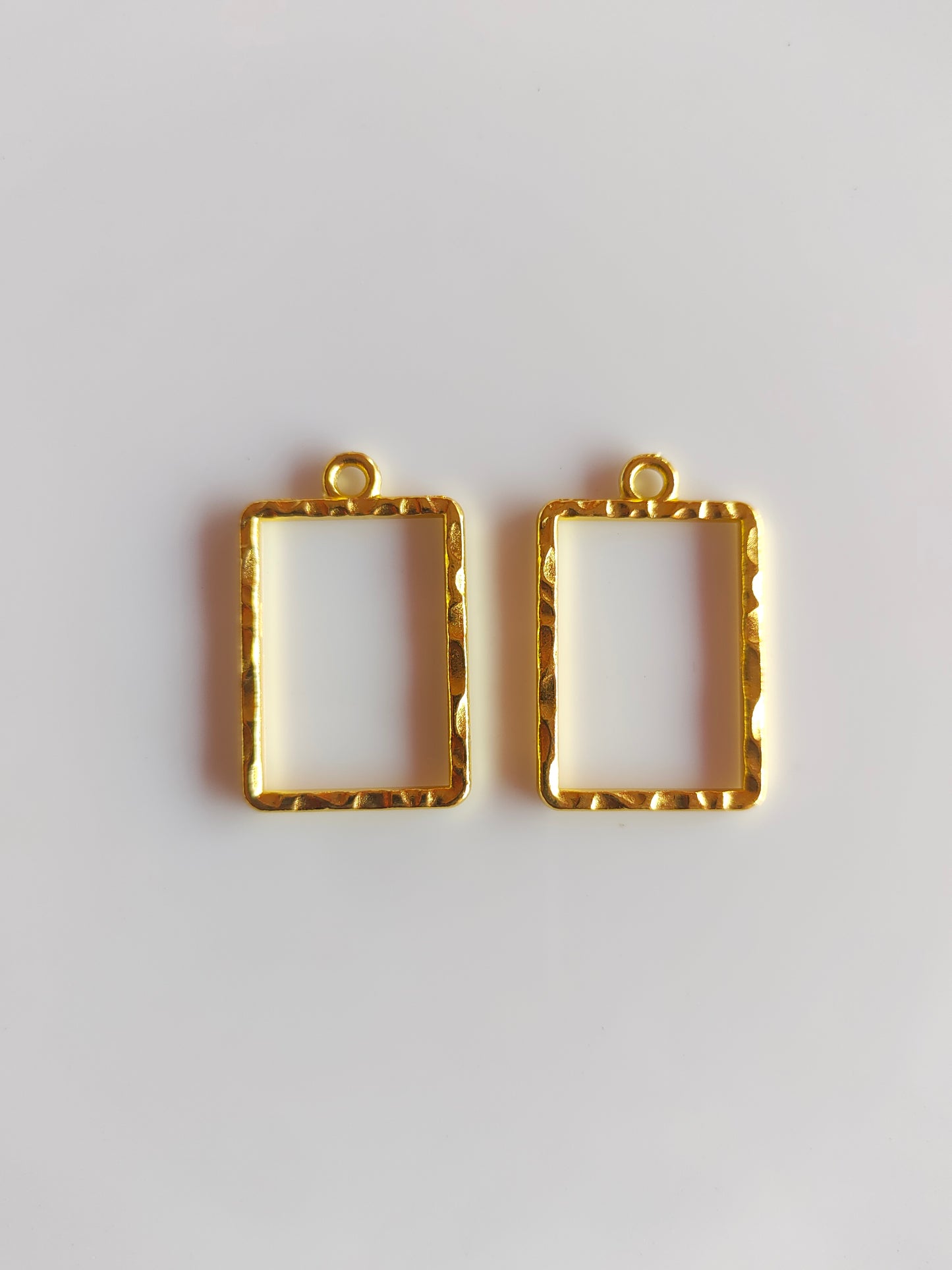 Gold Square Hammered Bezel - 1 Piece