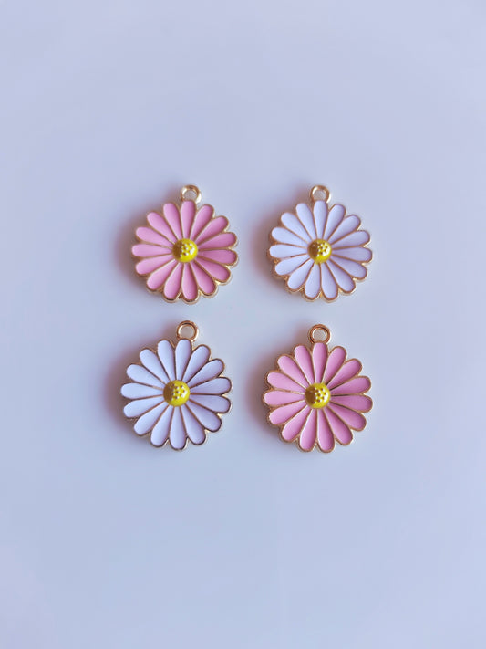 Daisy Enamel Charm - 1 Piece